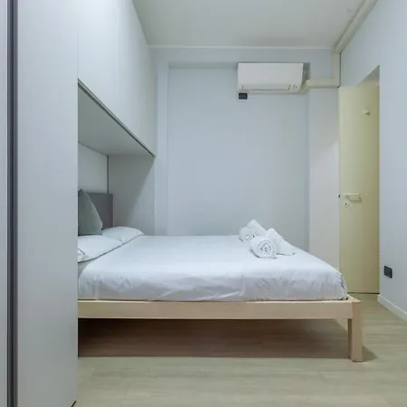 Apartment Darsena Navigli Apt - 800 M Far From P.ta Genova M2 Milan
