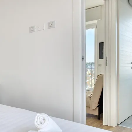 Joivy Comfy Flat With Balcony