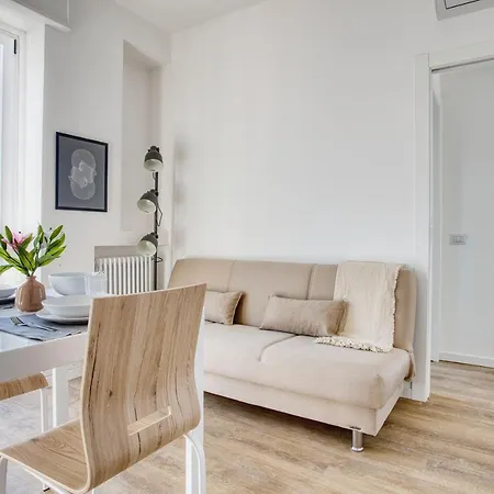 Joivy Comfy Flat With Balcony דירה מילאנו