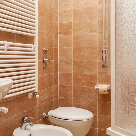 Bnbutler - Pellegrino Rossi, 42 - Ampio E Comodo Per 5 Apartment Milan