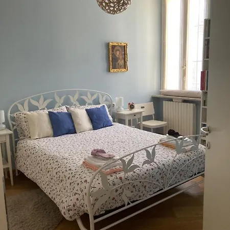 Squisito In Stabile Vecchia * מילאנו