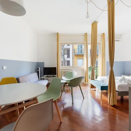 Guesthost - Near Piazza Firenze * 밀라노