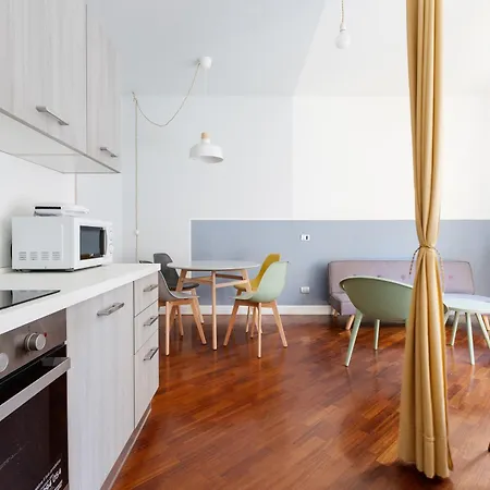 Guesthost - Near Piazza Firenze 아파트