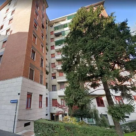 Super Stanza Privata Homestay Milan