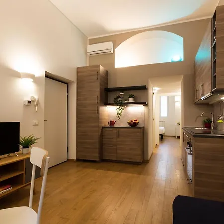 Voghera Fashion District Apartment