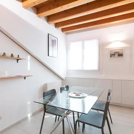 Apartamento Mansarda Cola