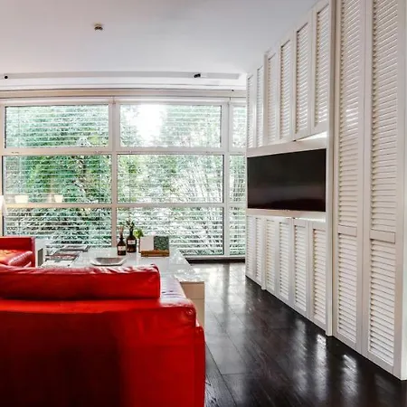 Отель Magna Pars L'hotel A Parfum, Small Luxury Of The World Милан