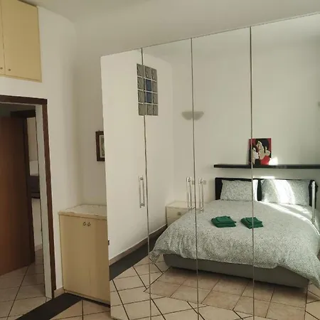 Naviglio51bocconi شقة *