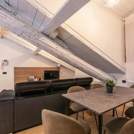 Brera Flat Near Duomo * מילאנו