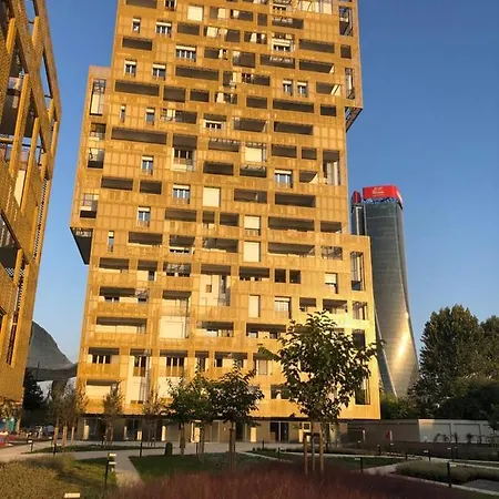 Aurora Life *