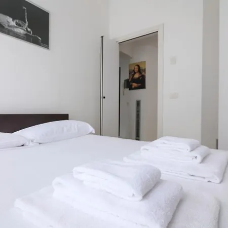 公寓 Prestige Boutique Homes - Duomo 1 米兰