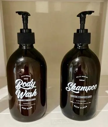 The Small White House In アパート *