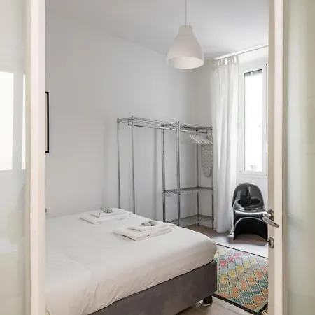 Easylife - Accogliente Bilocale Zona Porta Venezia Szálloda *