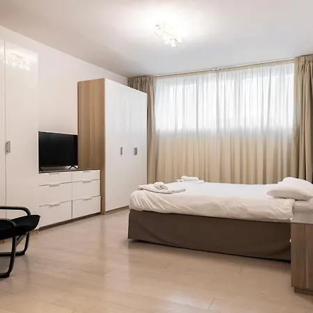Elegante E Spazioso Quadrilocale In Porta Venezia Mediolan