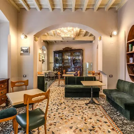 Hotel Santa Marta