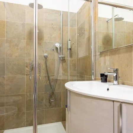 Appartement Isola-zara Modern Apartment, Duomo In 10min *