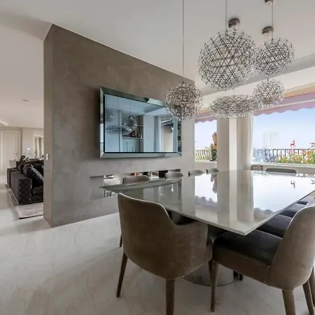 Incomparable Penthouse Huge Terrace מילאנו