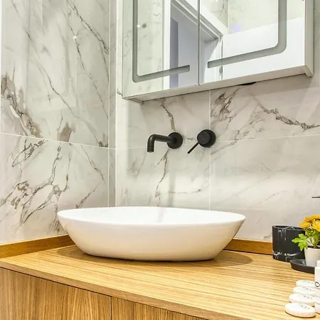 Joivy Stunning Flat With Balcony Apartman