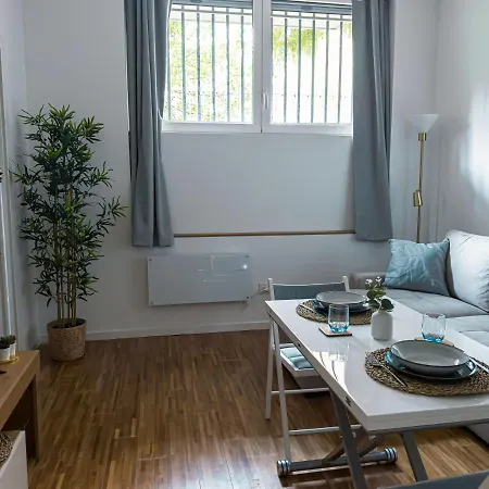 Guesthost - Fiera & Mico Comfy Milán