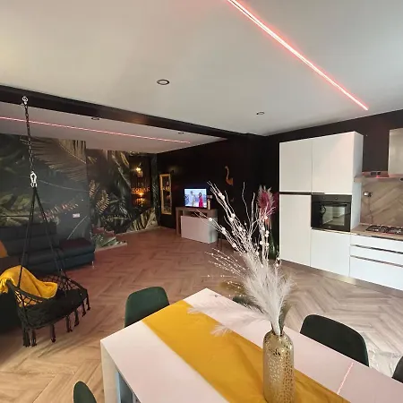 House Twenty - Five * Milan