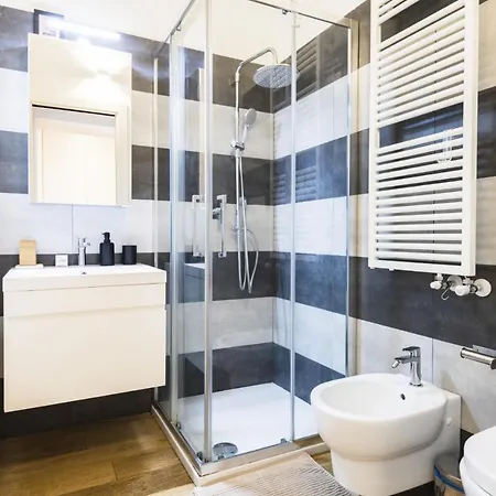 Easylife - Bellissimo Con Balconcino Panoramico Nel Vivace Quartiere Dei Navigli *