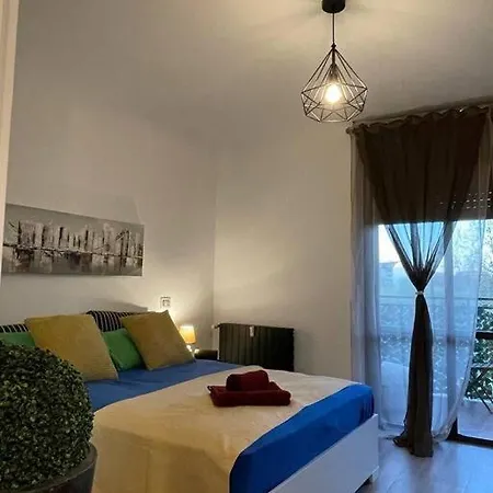 Stylish New In Navigli Milaan