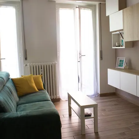 Spacious And Welcoming One Bedroom In *