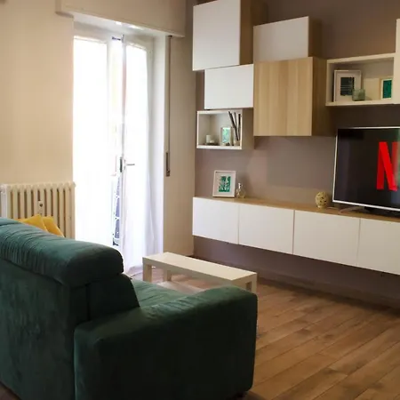 Spacious And Welcoming One Bedroom In 公寓