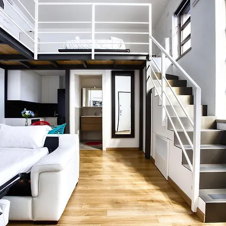 Апартаменты Joivy Charismatic 1-bed Flat With Parking *