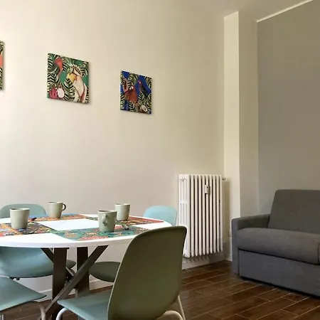 Mangio One Apartment/ Dergano Daire