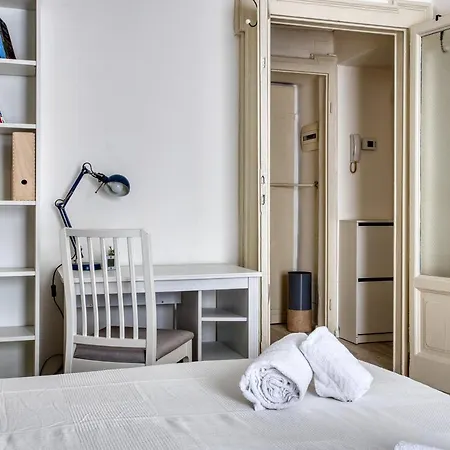 Joivy Chic 1 Bed Flat * Milan