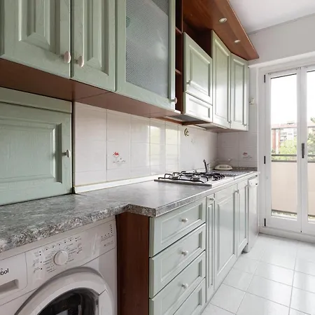 Guesthost - Bonola Mm1 Comfy * 밀라노