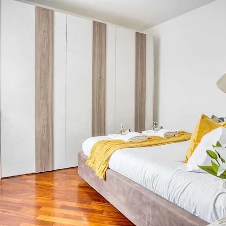 Casa Tricolore Apartamento Milão