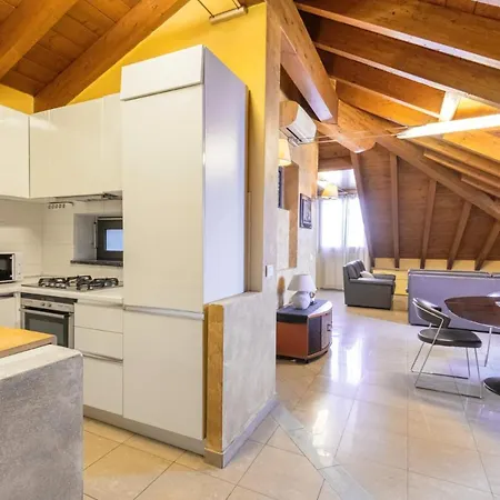 Easylife - Esclusivo Attico In S Babila