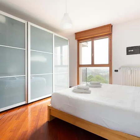 Guesthost - Milano-rubattino Comfy - With 2 Terrace Apartamento Milão