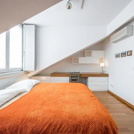 The Orange Attic - Navigli Area Milano