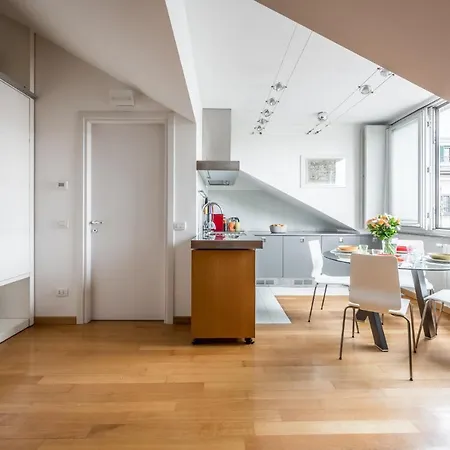 The Orange Attic - Navigli Area