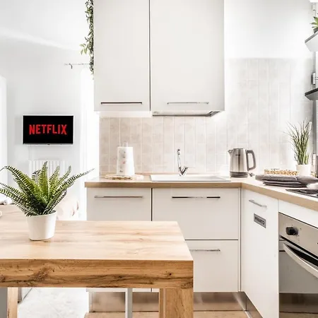 Pretty House Navigli-duomo Netflix & Design