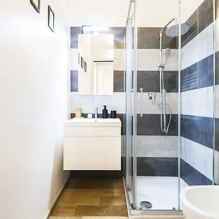 Easylife - Bellissimo Con Balconcino Panoramico Nel Vivace Quartiere Dei Navigli * Milan
