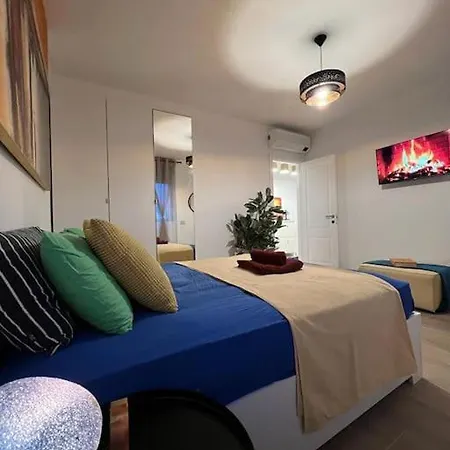 Stylish New In Navigli Appartement Milaan