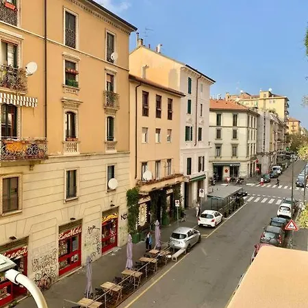 Daire Isola Chic Di Fronte Alla Metro Con Vista