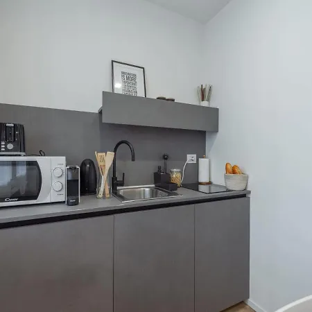 The Rent - Cozy Studio In Caiazzo Милан