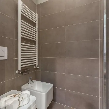 The Rent - Cozy Studio In Caiazzo Милан