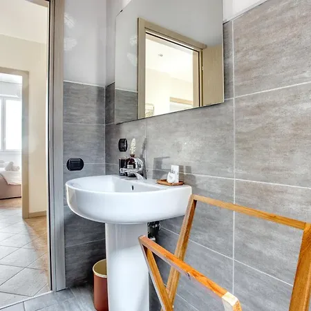 Appartement Joivy Chic Flat In The Center Milaan