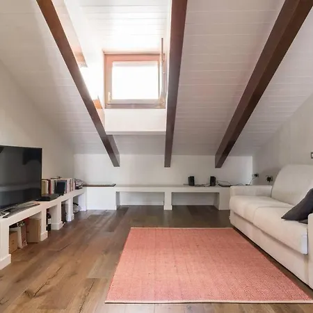 Chic Nest In Sarpi Sempione District Mailand