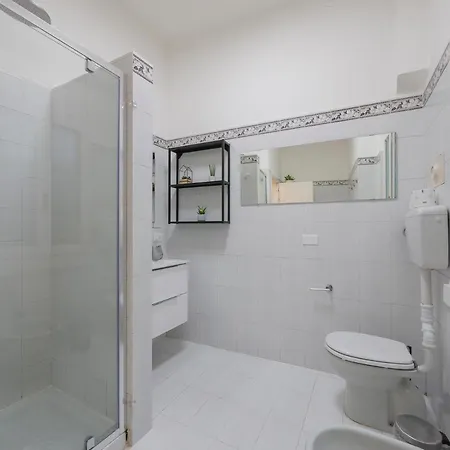 Apartment Commenda - Spazioso Vicino Crocetta *