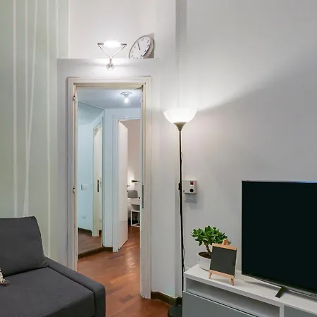 Apartment Commenda - Spazioso Vicino Crocetta