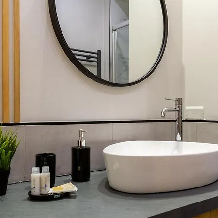 Apartament Grazioso Metro Vicinissima Facile Per Arrivare A Duomo