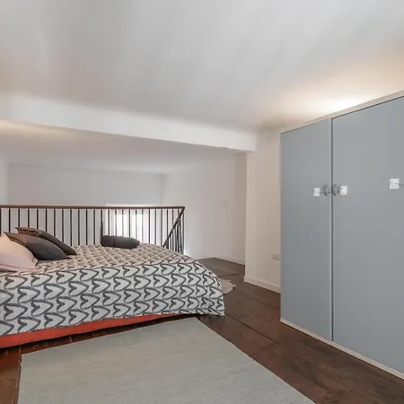 Street Affori Appartement *