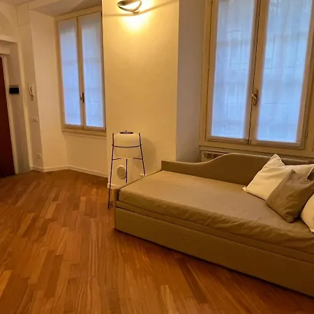 Casa Vercelli Delizioso Bilocale Moderno Nella Vecchia